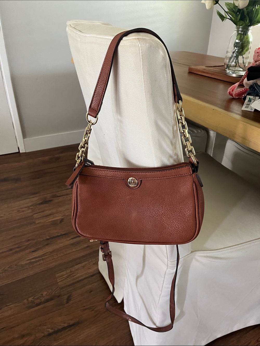 Liz Claiborne Leather Shoulder Bag in Chestnut Brown
